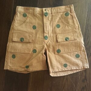 RTH Men's Tan Cargo Shorts with Green Polka Dots
